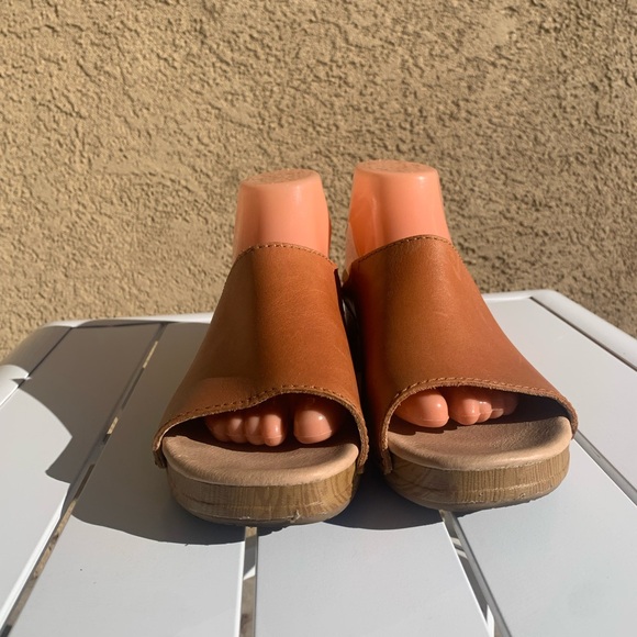 Dansko tan leather clogs slip on size 41 - Picture 3 of 12